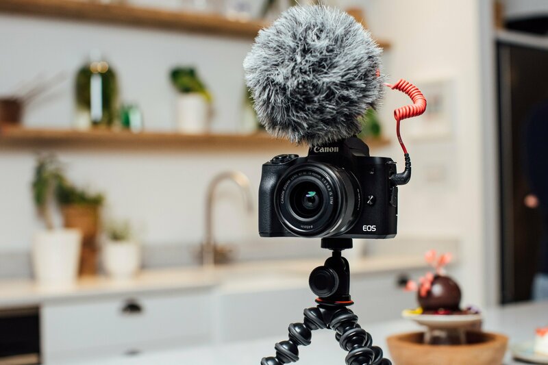 Фотоапарат Canon EOS M50 Mark II Black Premium Live Stream Kit (4728C059) фото