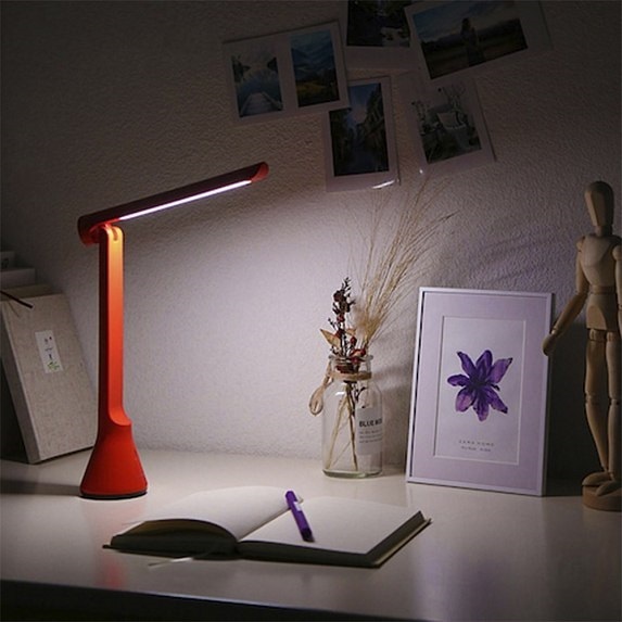 Настольная лампа с аккумулятором Yeelight USB Folding Charging Table Lamp 1800mAh 3700K Red фото
