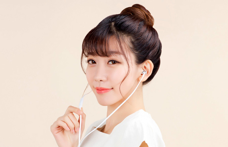 Навушники Xiaomi Mi In-ear headphones Basic (silver) фото