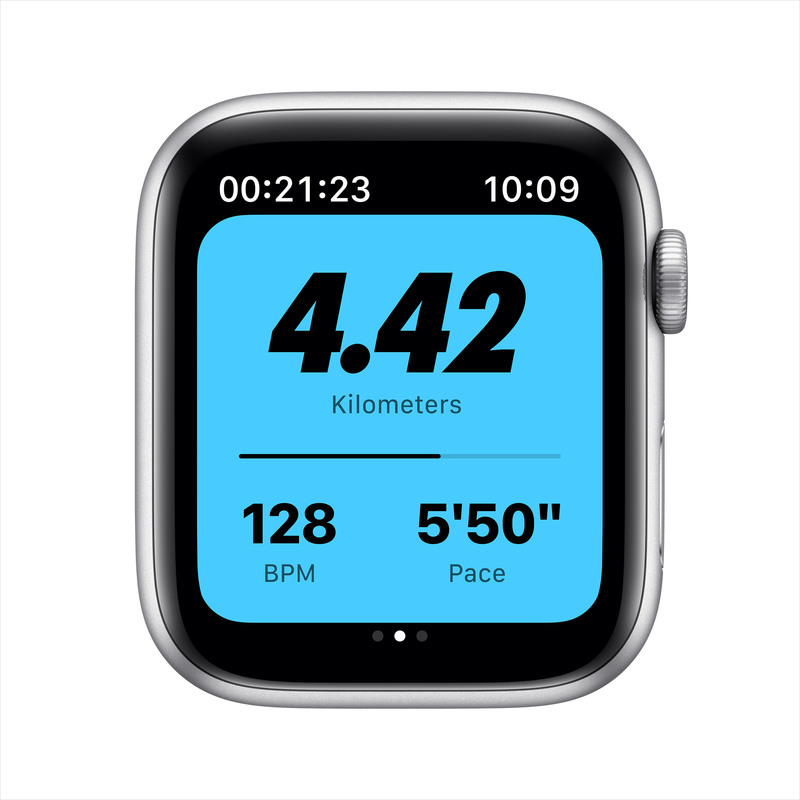 Apple Watch Nike Series 6 40mm Silver Aluminium Case with Pure Platinum Black Nike Sport Band (M00T3UL/A) фото