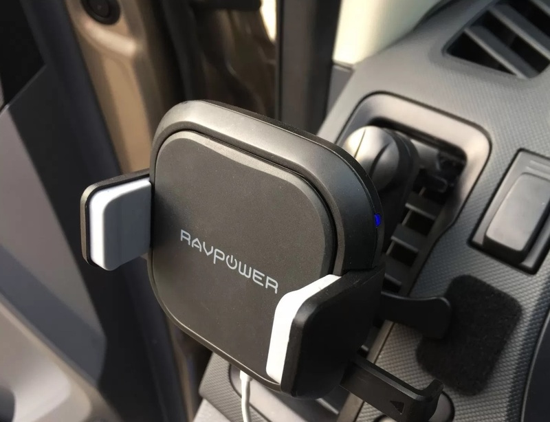Бездротовий АЗП RavPower Car Holder Wireless Charger Air Vent (RP-SH008) фото