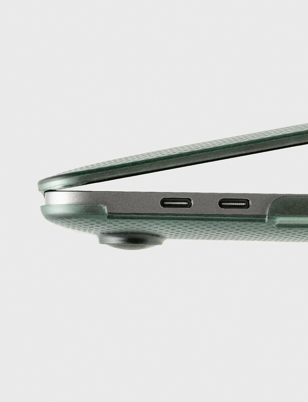Накладка для MacBook Air 13.6" 2022 M2 SwitchEasy Touch (Green) фото