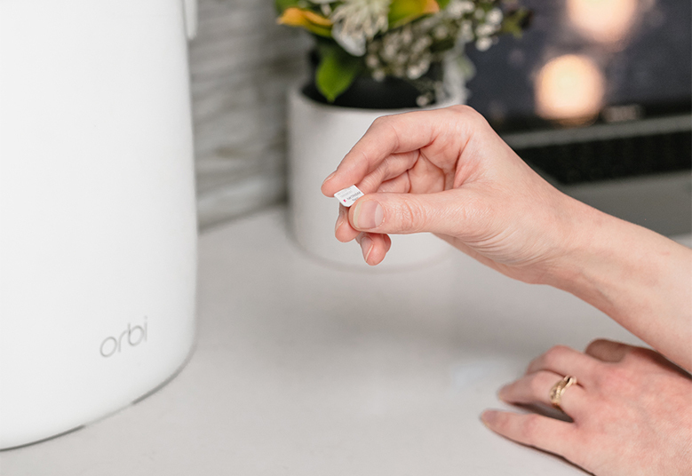 Интернет роутер NETGEAR LBR20 AC2200, 4G LTE, MESH фото