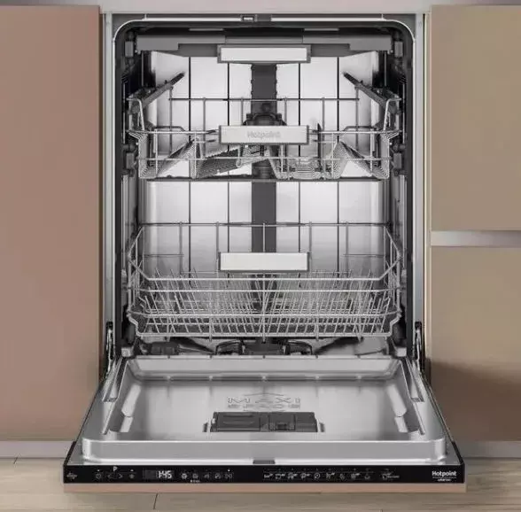Посудомийна машина вбудована Hotpoint-Ariston HM742L фото