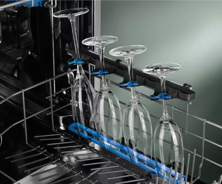 Посудомийна машина, що вбудовується Electrolux EMG48200L фото