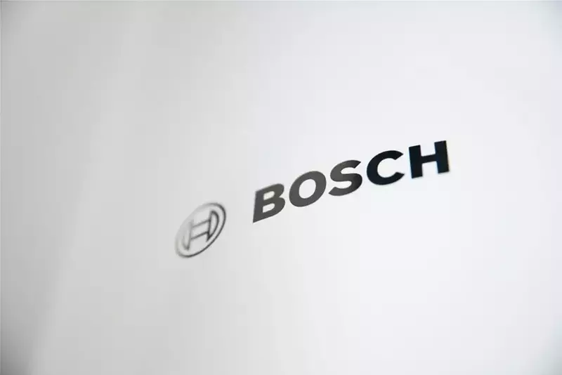 Водонагрівач Bosch Tronic 2000 TR2000T 100 B фото