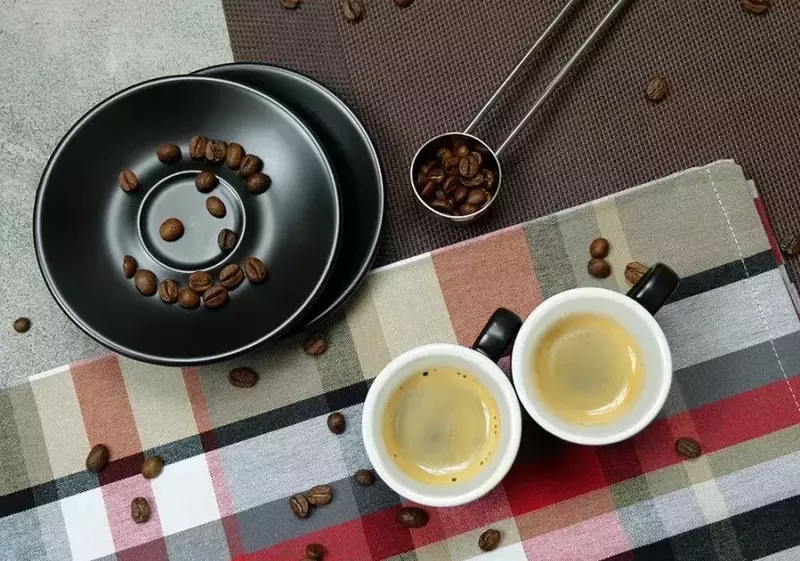 Набір чашок та блюдець для еспресо KELA Mattia, 4 предмети, чорний (12750) фото