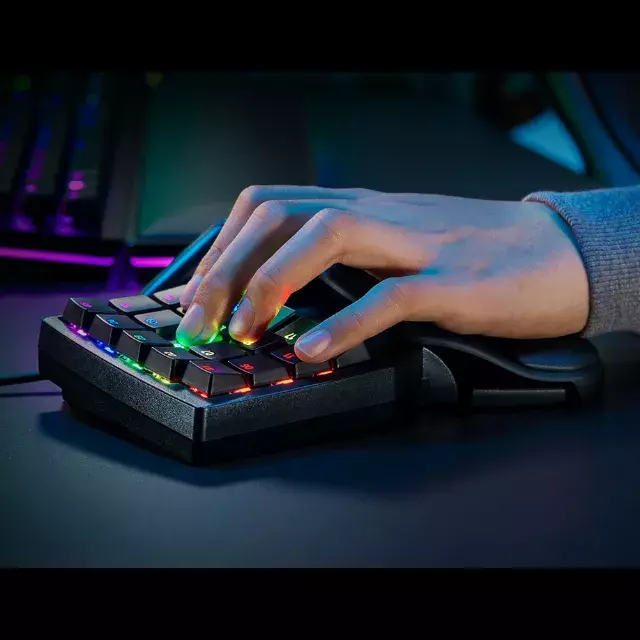 Кейпад Razer Tartarus Pro (RZ07-03110100-R3M1) фото