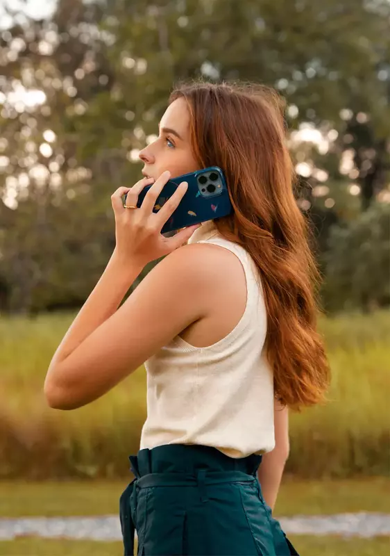 Чохол UNIQ COEHL IPHONE 13 PRO MAX REVERIE PRUSSIAN BLUE (UNIQ-IP6.7HYB(2021)-REVBLU) - фото - №5