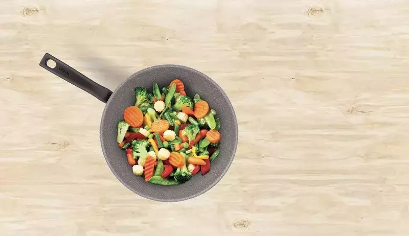 Сковорідка ВОК Tefal COOK NATURAL 28 см алюміній - фото - №3