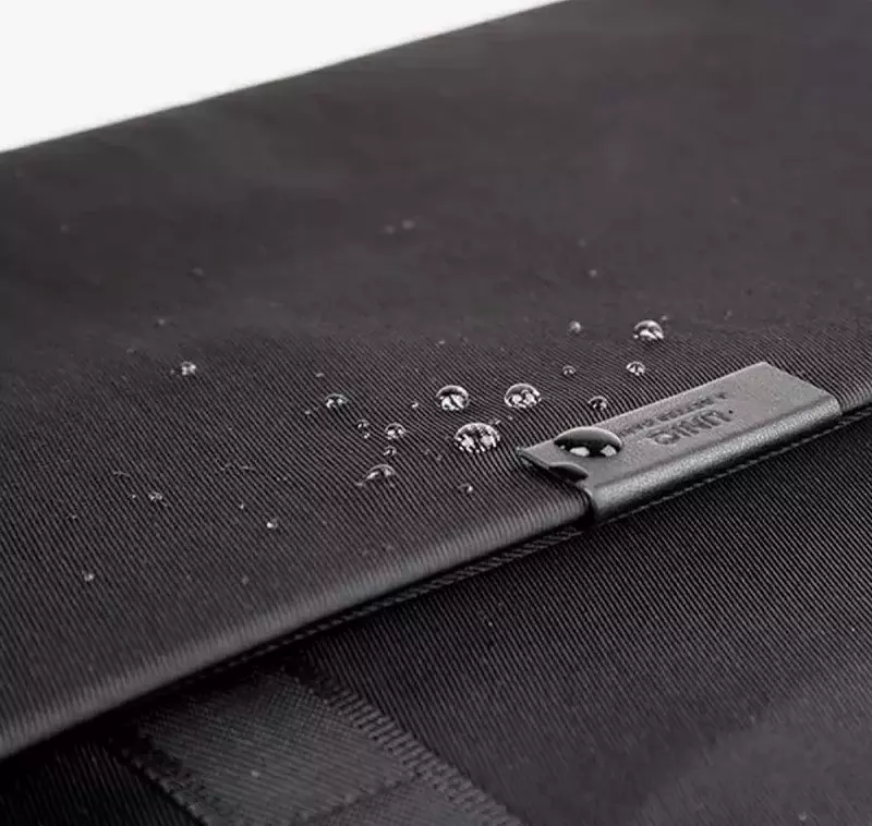 Cумка для ноутбука UNIQ STOCKHOLM PROTECTIVE NYLON MESSENGER BAG (UP TO 16) - MIDNIGHT BLACK (UNIQ-STOCKHOLM(16)-MNBLACK) - фото - №7