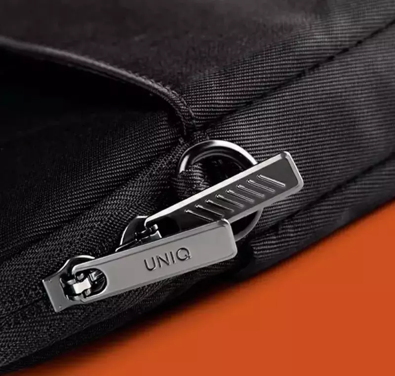 Cумка для ноутбука UNIQ STOCKHOLM PROTECTIVE NYLON MESSENGER BAG (UP TO 16) - MIDNIGHT BLACK (UNIQ-STOCKHOLM(16)-MNBLACK) - фото - №4