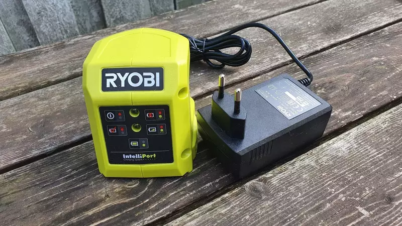 Зарядний пристрій Ryobi RC18115, 18V ONE+ компактний, 1.5А - фото - №8