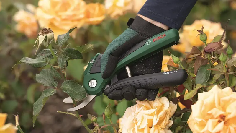 Секатор акумуляторний Bosch EasyPrune, 12V АКБ 2х3Аг (0.600.8B2.102) - фото - №18