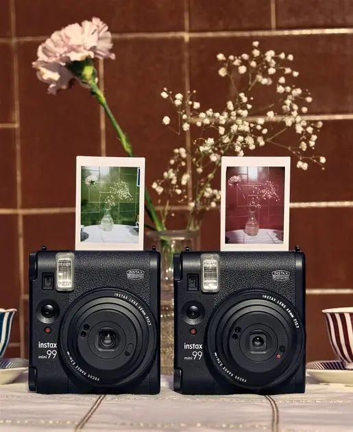 Фотокамера мгновенной печати Fujifilm INSTAX Mini 99 Black фото