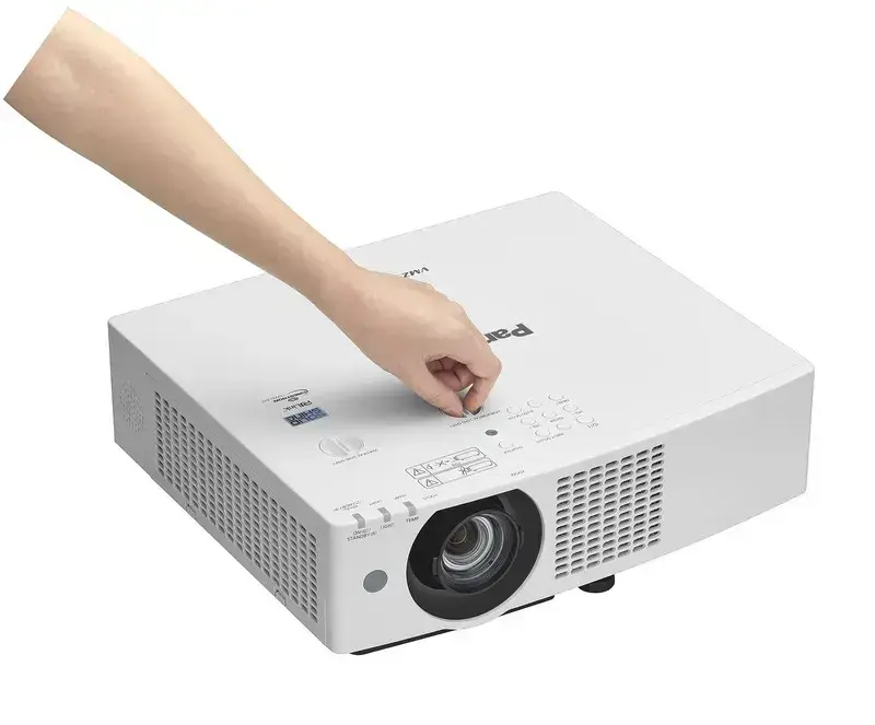 Проектор Panasonic PT-VMZ50 WUXGA - фото - №2