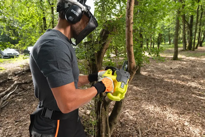 Пила ланцюгова акумуляторна Ryobi RY18CS20A-0 18V ONE+ шина 20см (без АКБ та ЗП) - фото - №5