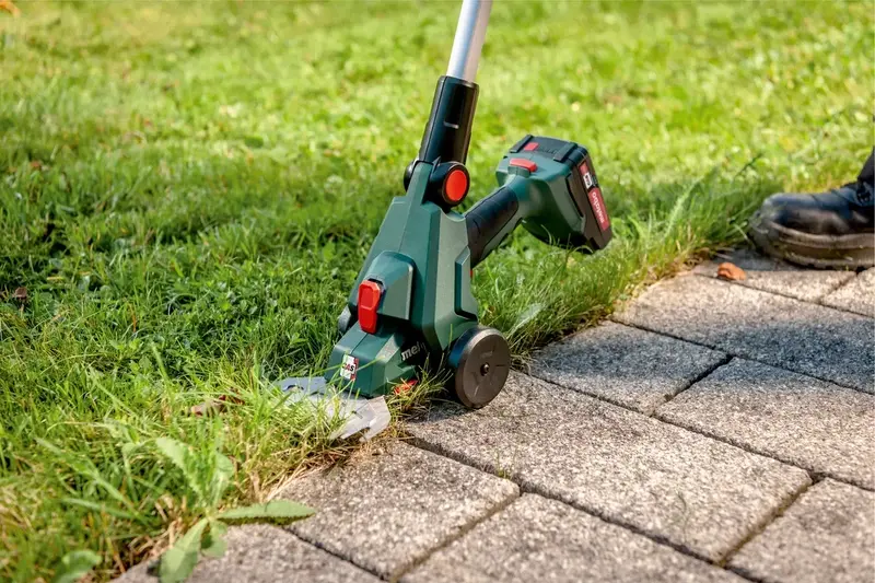 Ножиці для трави акумуляторні Metabo SGS 18 LTX Q 18V лезо 11.5 см + насадка (без АКБ та ЗП) фото