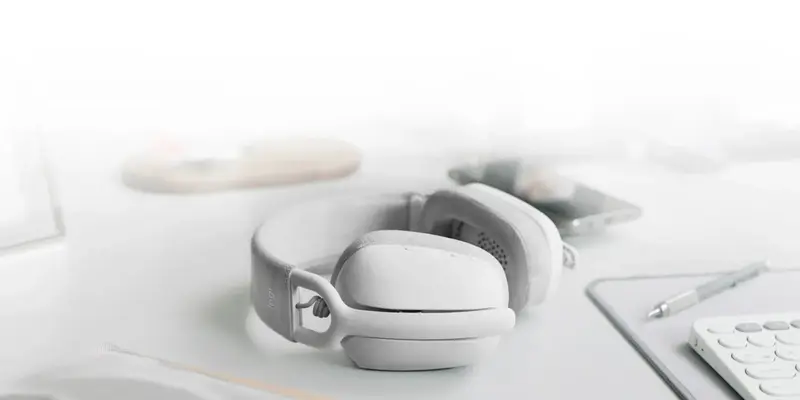 Гарнитура Logitech Zone VIBE 100 (White) L981-001219 фото