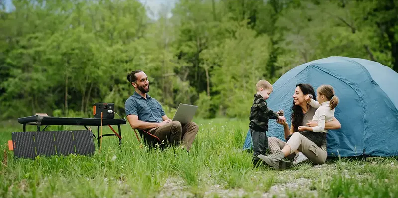 Комплект зарядной станции Jackery Explorer 300 Plus (288 Вт*ч/300 Вт) + солнечная панель 40W фото