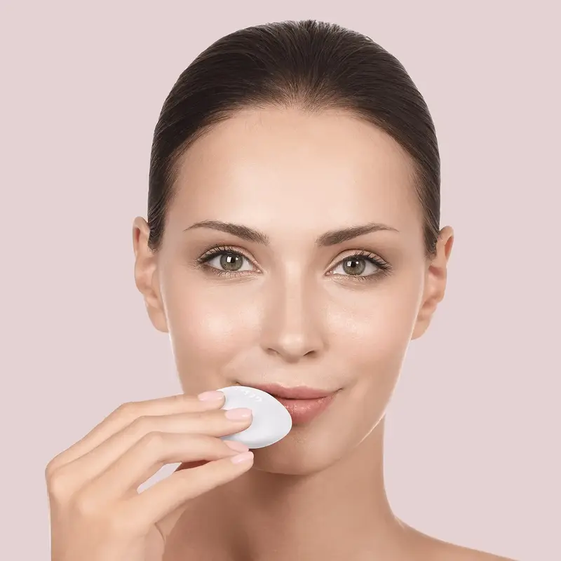 Пристрій для збільшення об'єму губ GESKE Lip Volumizer & Booster 4 в 1 пудровий S - фото - №3