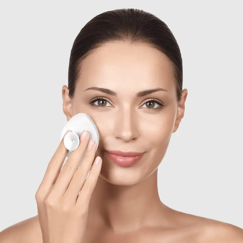 Щітка для обличчя Geske Facial Brush 4 в 1 білий з тримачем фото