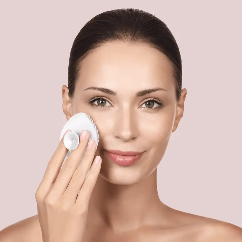 Щітка для обличчя Geske Facial Brush 4 в 1 пудровий з тримачем - фото - №3