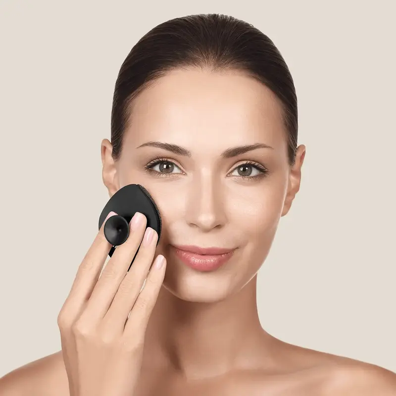 Щітка для обличчя Geske Facial Brush 4 в 1 сіра з тримачем - фото - №3