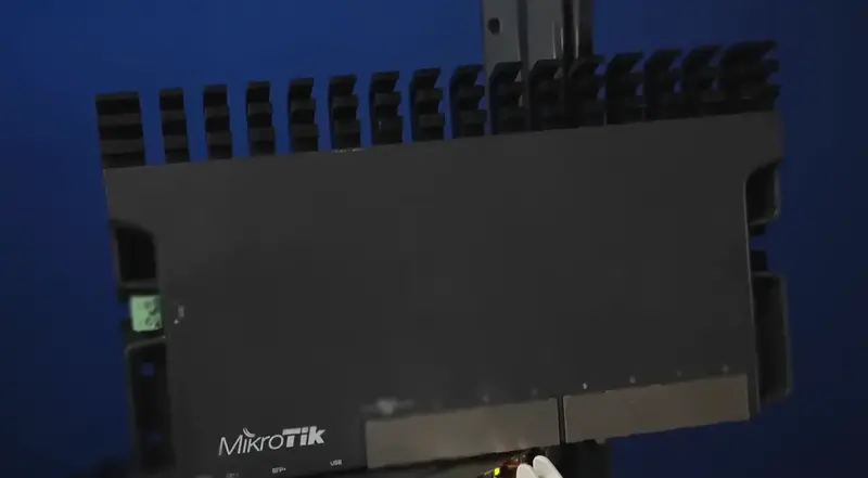 Интернет роутер MikroTik RouterBOARD RB5009UG+S+IN - фото - №4