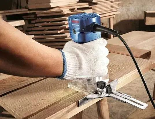 Фрезер Bosch GKF 550 550Вт - фото - №4