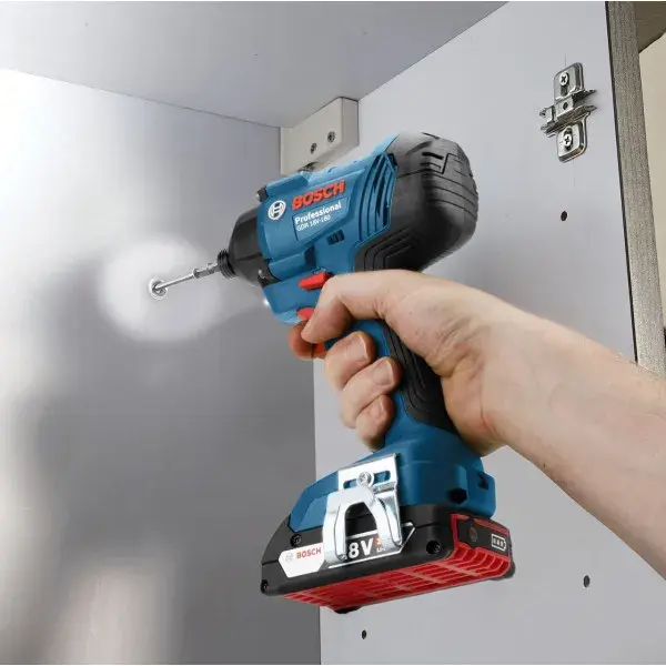Дриль-гайковерт ударний Bosch GDR 180-Li 18V АКБ 2х2Аг + кейс фото