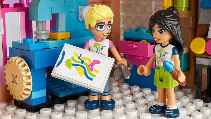 Конструктор LEGO Friends Хартлейк-Сіті. Громадський центр фото