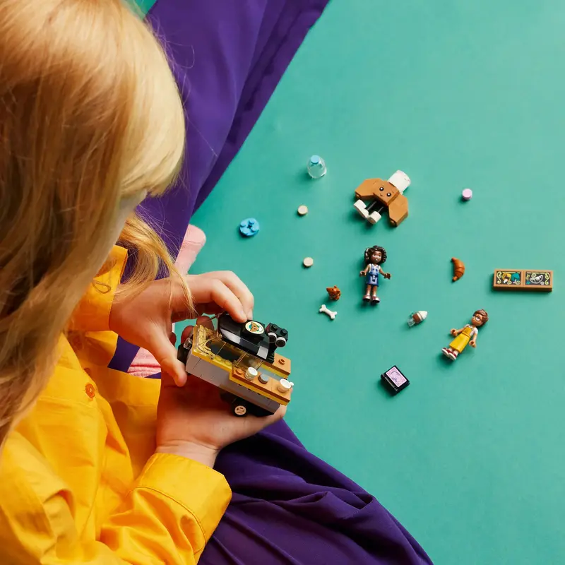 Конструктор LEGO Friends Пекарня на колесах фото