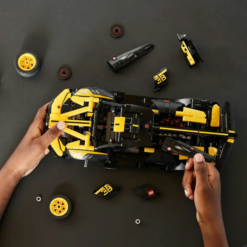 Конструктор LEGO Technic Bugatti Bolide - фото - №6