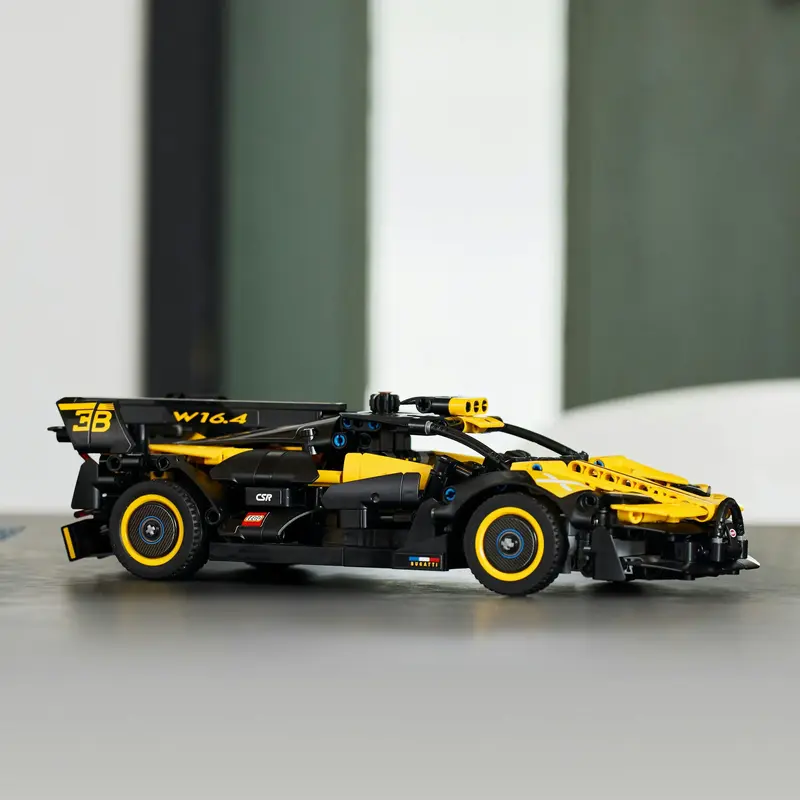 Конструктор LEGO Technic Bugatti Bolide - фото - №3