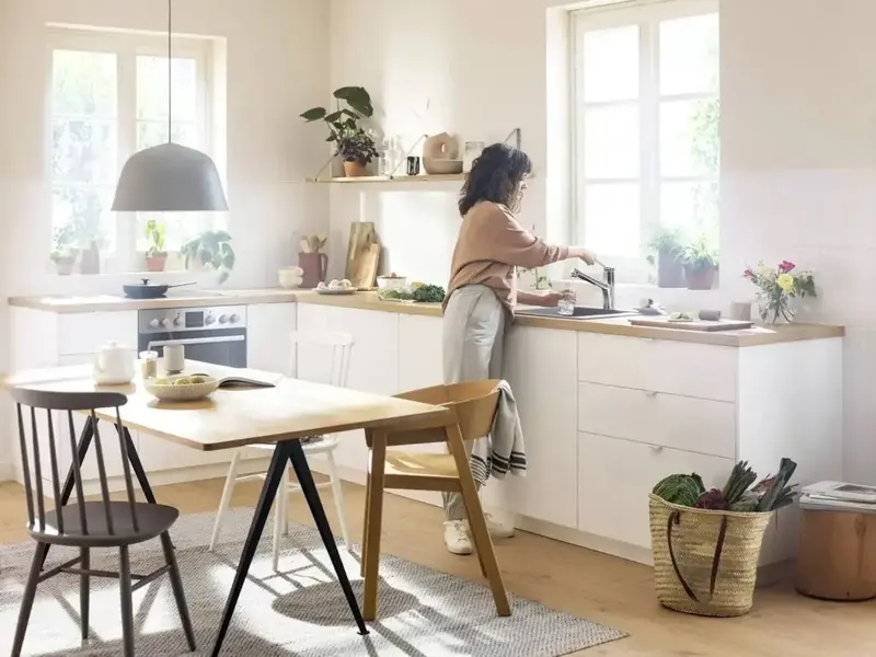 Смеситель для кухни Hansgrohe Zesis M33, длинн.излива - 261мм, вытяжной, KM150, хром (74800000) фото