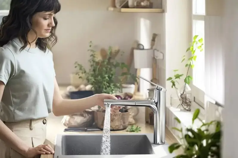 Змішувач для кухні Hansgrohe Zesis M33, довж.виливу - 231мм, витяжний, KM160, хром (74801000) фото