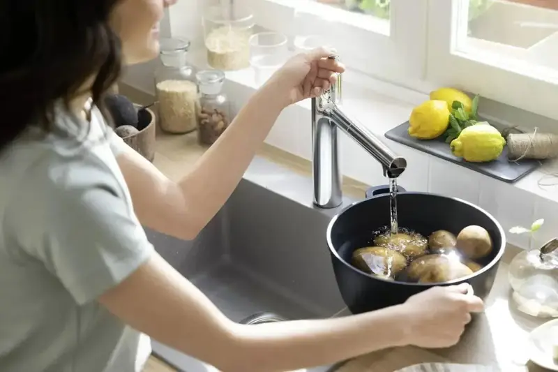 Змішувач для кухні Hansgrohe Zesis M33, довж.виливу - 231мм, витяжний, KM160, хром (74801000) фото