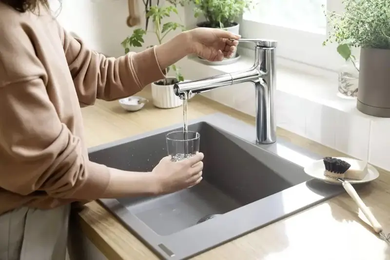 Змішувач для кухні Hansgrohe Zesis M33, довж.виливу - 231мм, витяжний, KM160, хром (74801000) фото