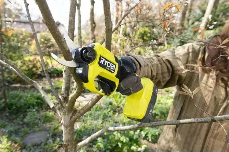 Секатор акумуляторний Ryobi ONE+ HP RY18SCXA-120T 18V АКБ 1х2Аг ЗП d різа 28мм фото