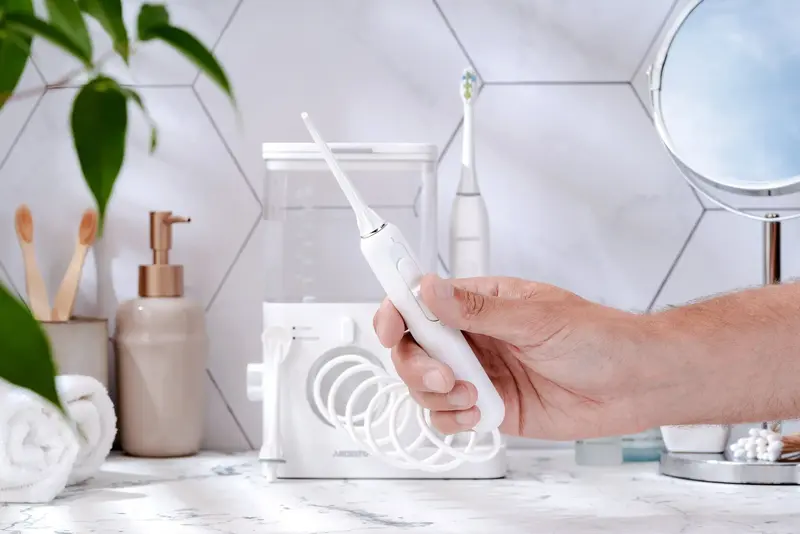 Ирригатор + зубная щетка Ardesto OI-R600WTB - фото - №9