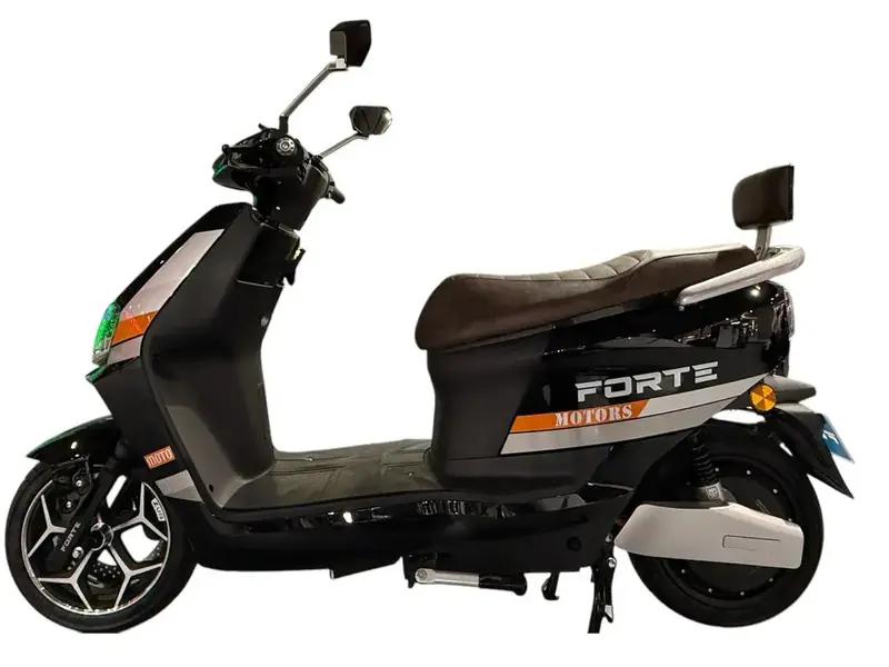 Електроскутер FORTE STRIKER (Black) 2500W фото