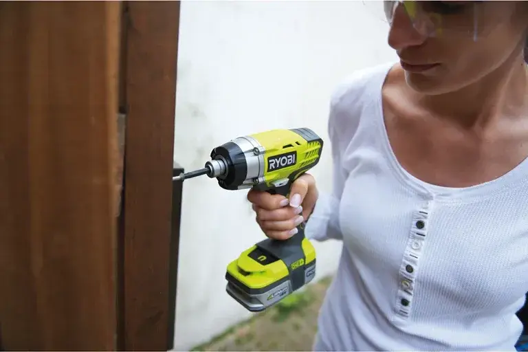 Гвинтоверт ударний акумуляторний Ryobi ONE+ RID1801M 18V без АКБ та ЗП фото