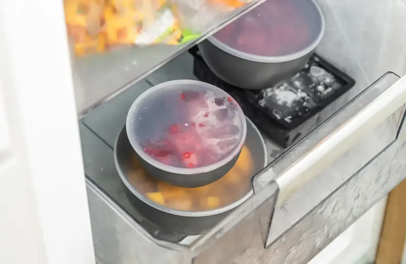 Набір мисок із кришкою KitchenAid Coreline, 4 шт, 355/591/828/1065 мл, сірий (KQG176OSCGG) - фото - №10