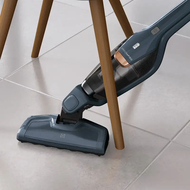 Пилосос акумуляторний Electrolux EERC75DB - фото - №3
