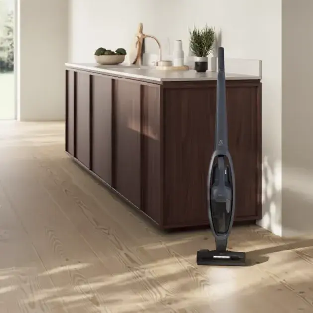 Акумуляторний пилосос Electrolux 500 Cordless cleaner 2in1 ES52CB18DB - фото - №6