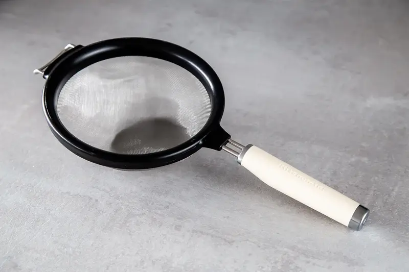 Сито KitchenAid Coreline, 18 см, кремовий (KAG161OHACE) - фото - №3