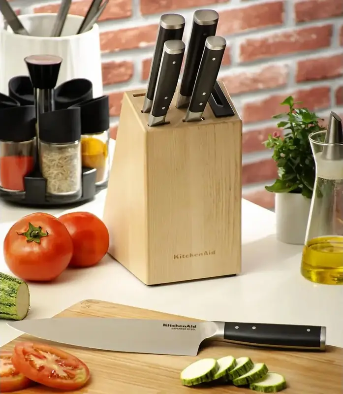 Набір ножів з підставкою KitchenAid Coreline, 5 предметів та точилки (KO5PSTSNOBG) - фото - №14