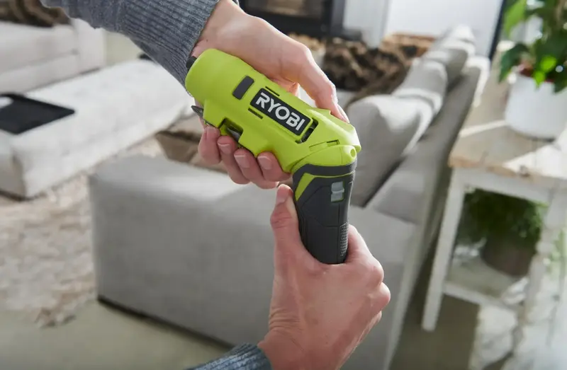 Викрутка акумуляторна Ryobi USB Lithium RSDP4-120G 4V АКБ 1х2Аг поворотна ручка фото