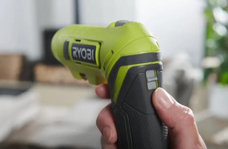 Викрутка акумуляторна Ryobi USB Lithium RSDP4-120G 4V АКБ 1х2Аг поворотна ручка фото